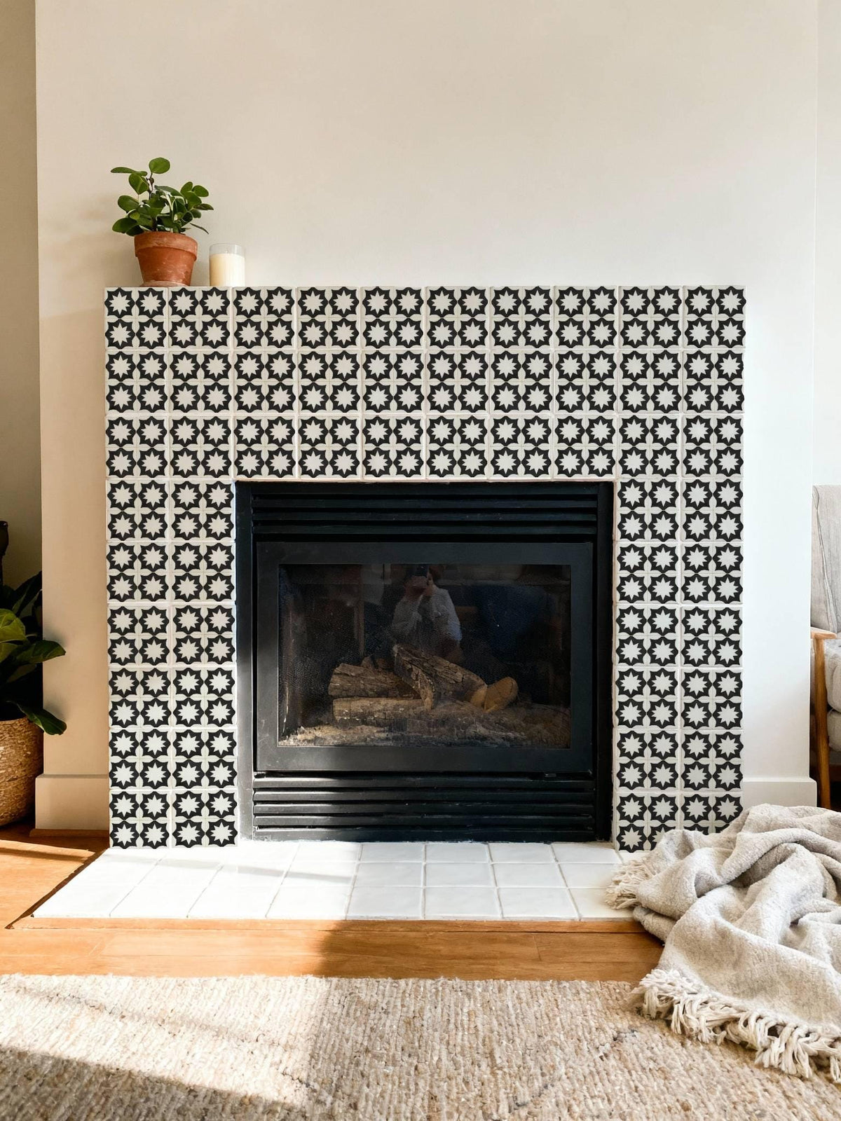 Onyx White Geometric Star peel and stick tile decals, photo 8 of 8