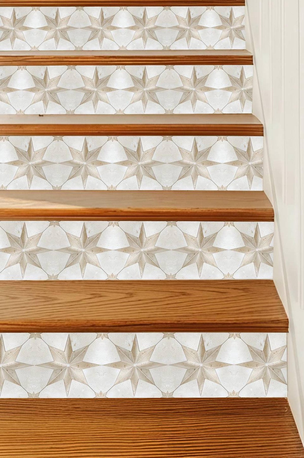 Use the product images to check pattern scale. Screen colors can vary.