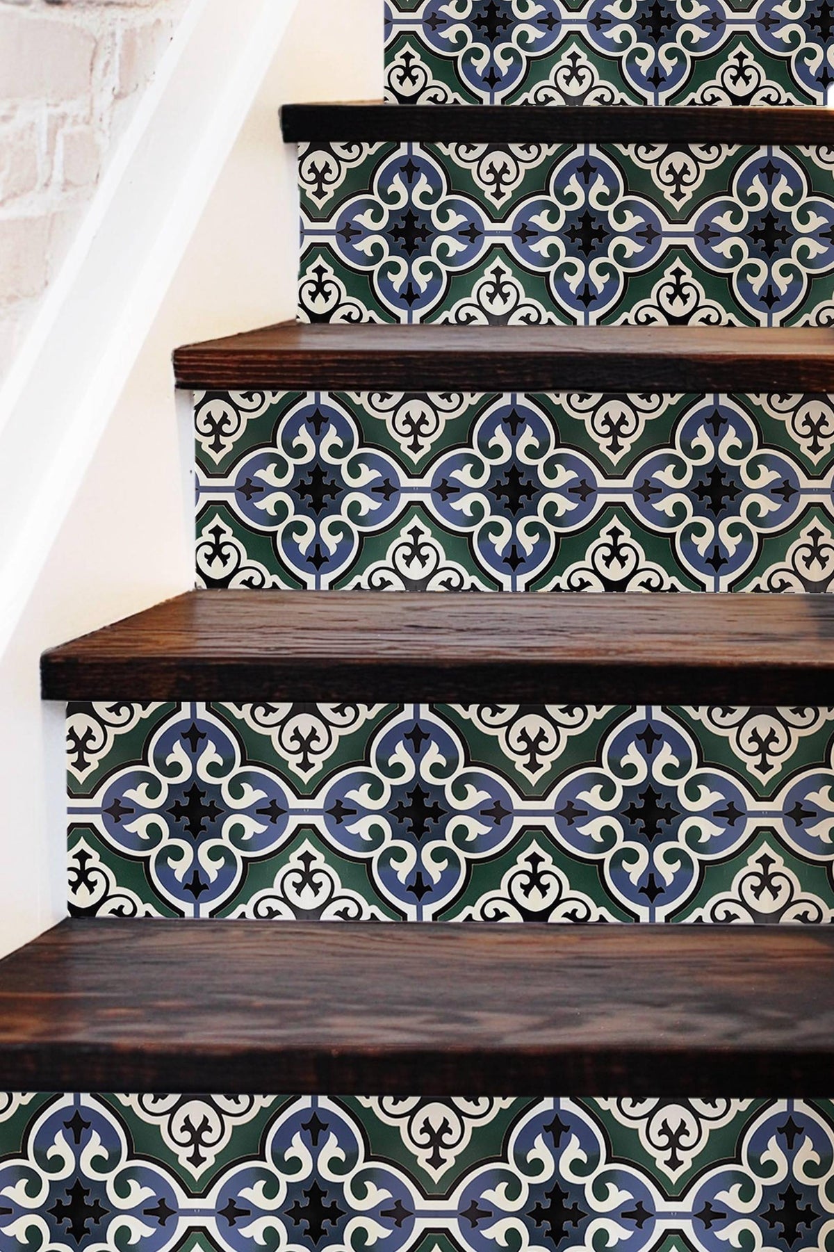 Use the product images to check pattern scale. Screen colors can vary.
