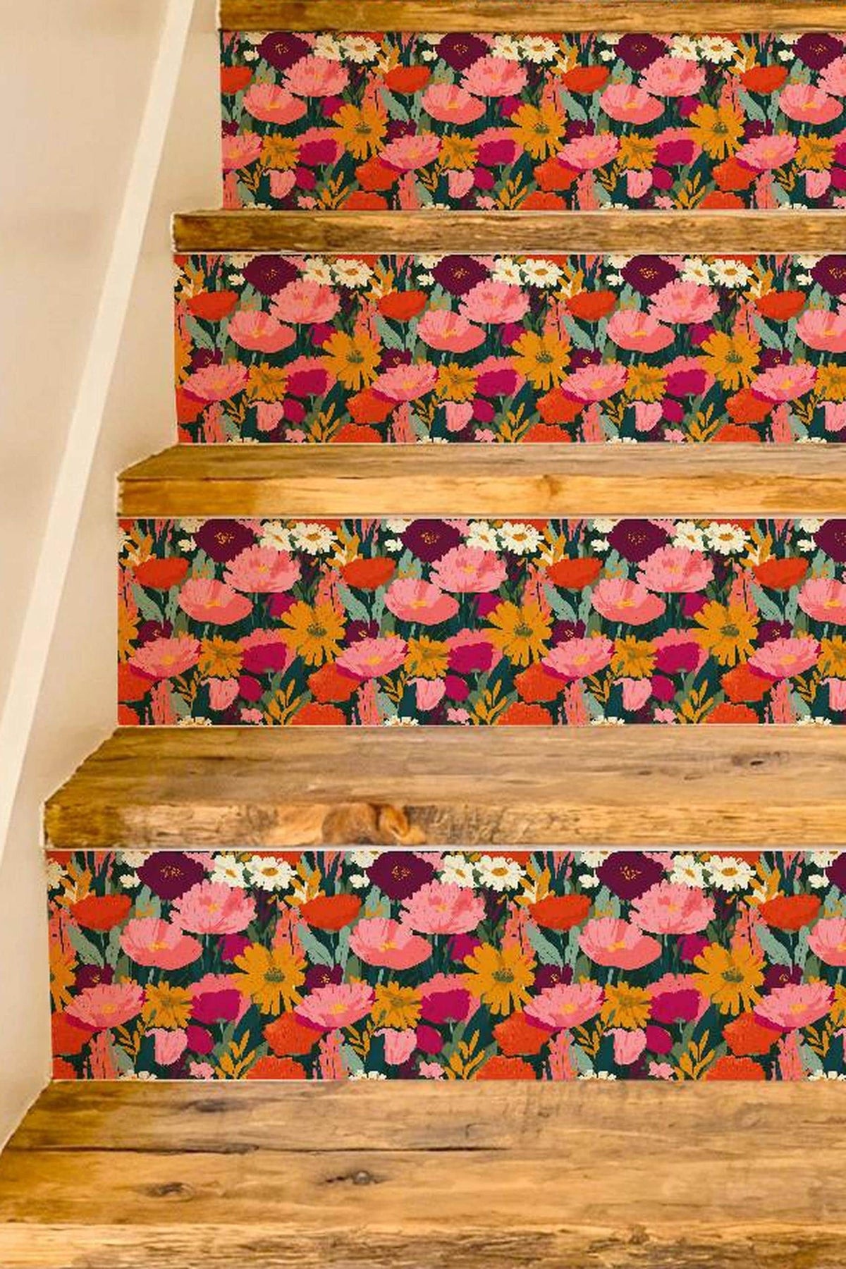 Use the product images to check pattern scale. Screen colors can vary.