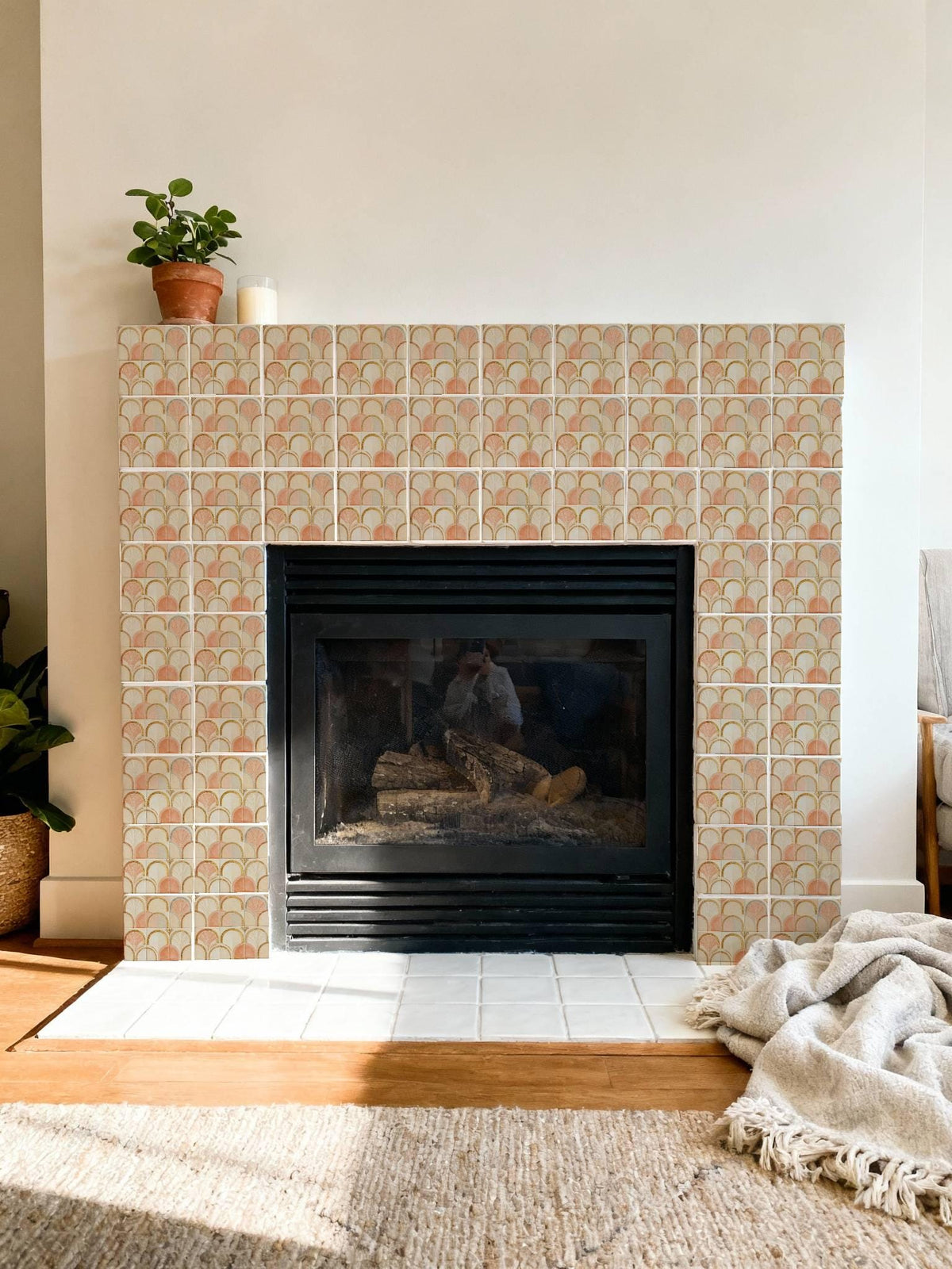 Sunwashed Art Deco Arch peel and stick tile decals, photo 6 of 8