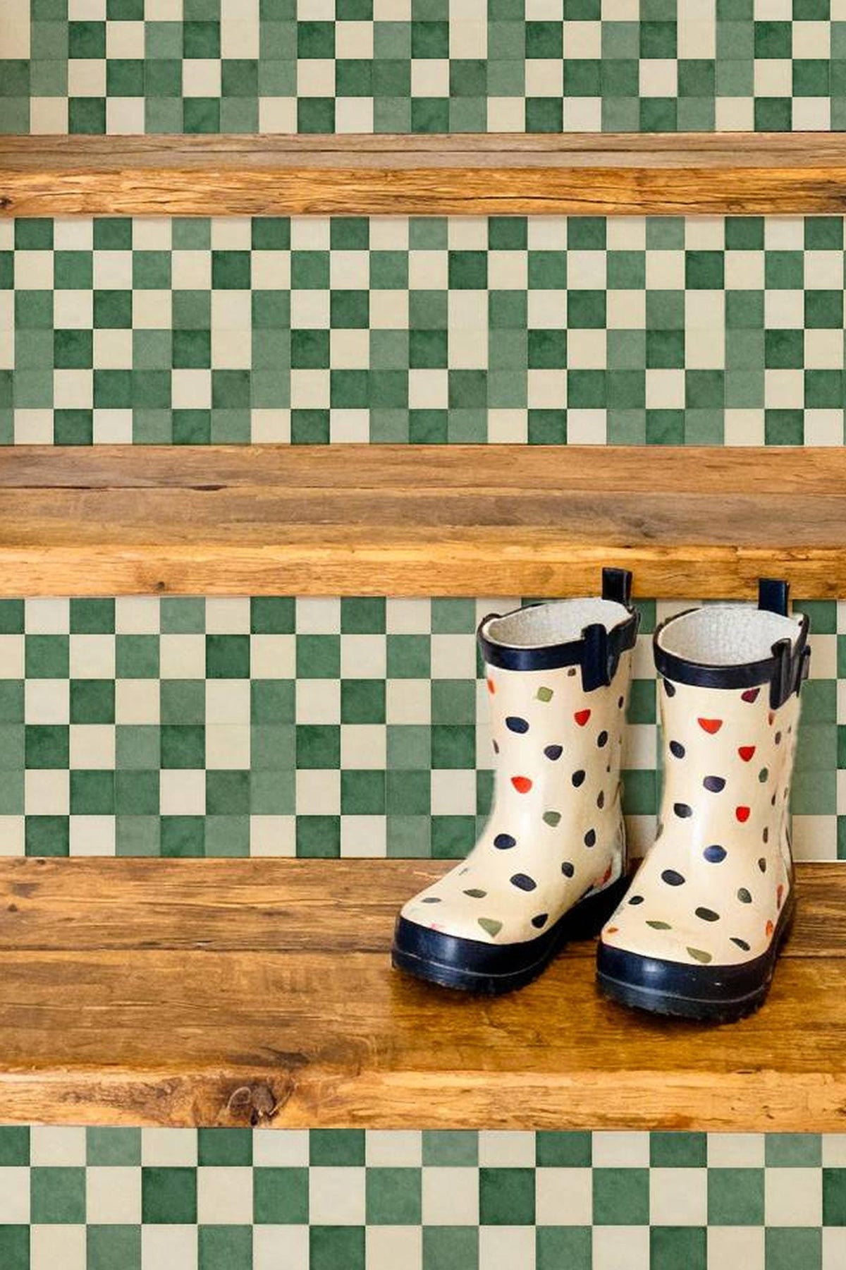 Use the product images to check pattern scale. Screen colors can vary.