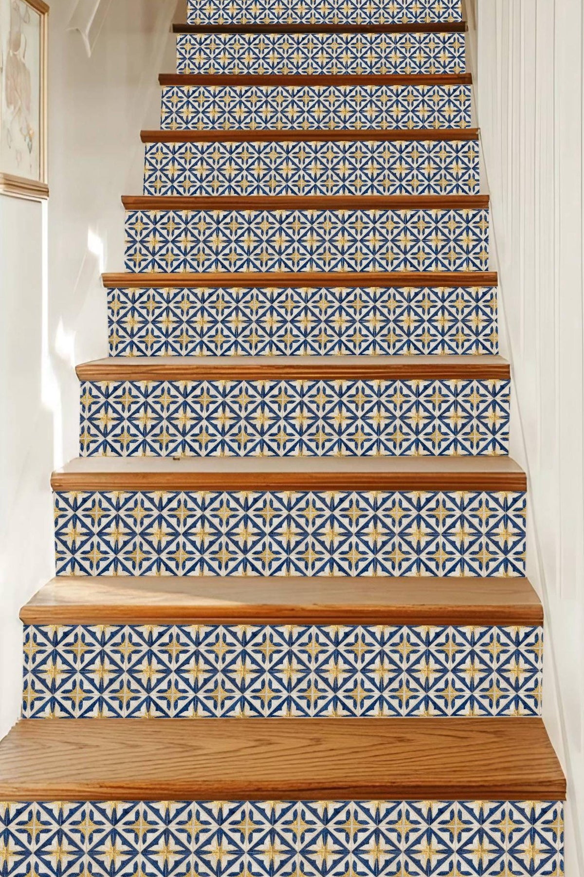 Use the product images to check pattern scale. Screen colors can vary.