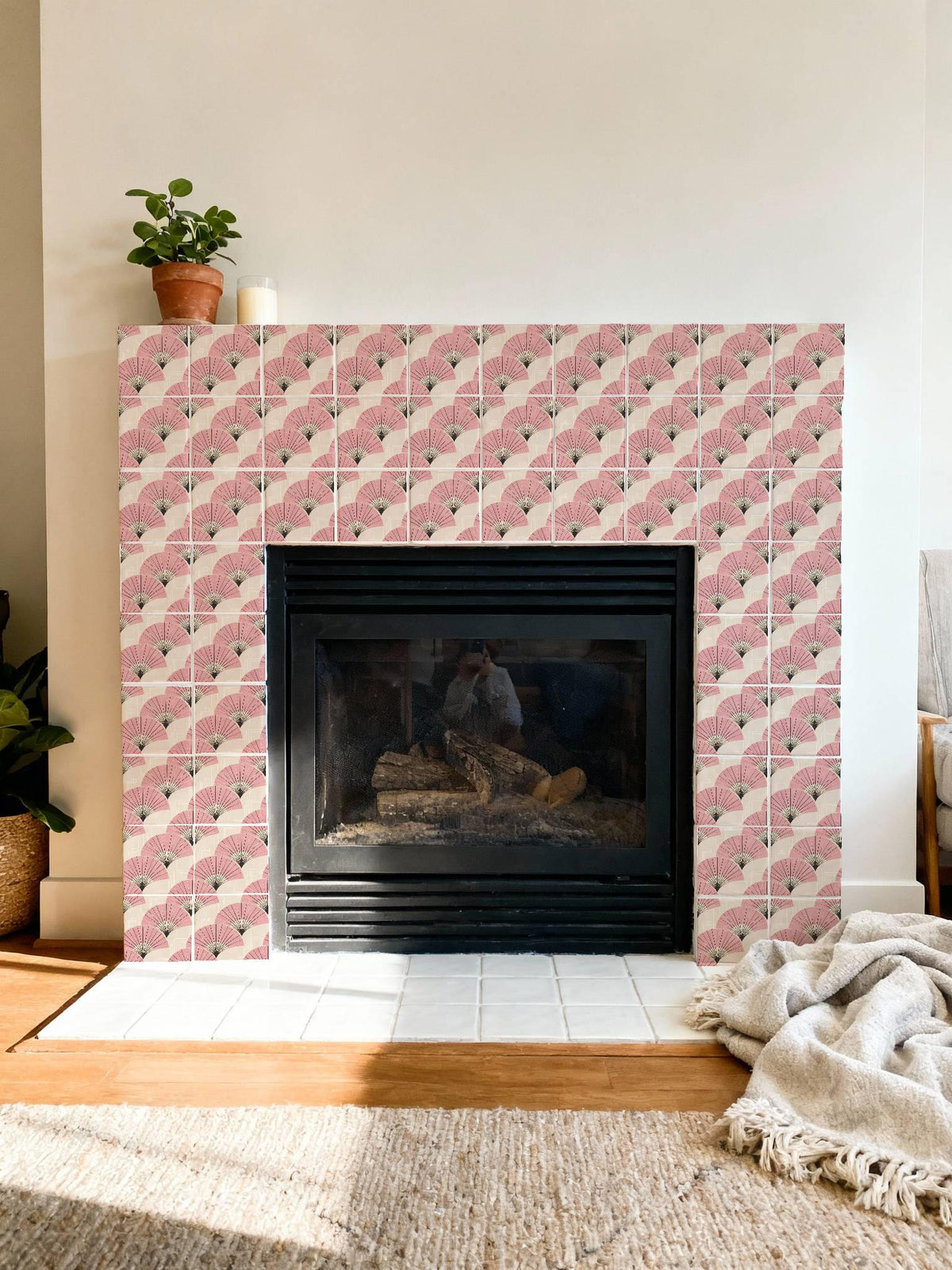 Sakura Pink Deco Fan peel and stick tile decals, photo 6 of 8